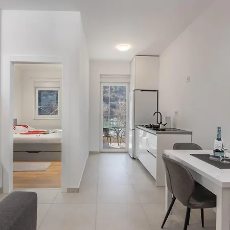 Seafront Villa Andrijana - Happy Rentals Plomin Exterior photo