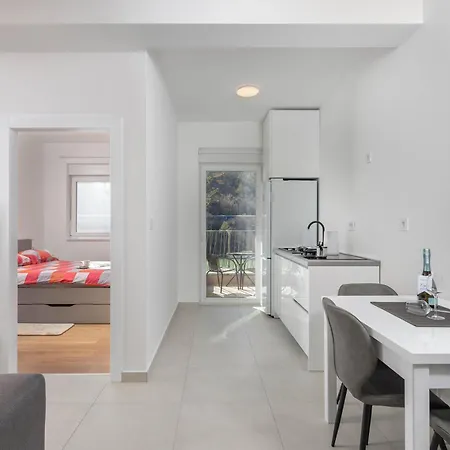 Seafront Villa Andrijana - Happy Rentals Plomin Exterior photo
