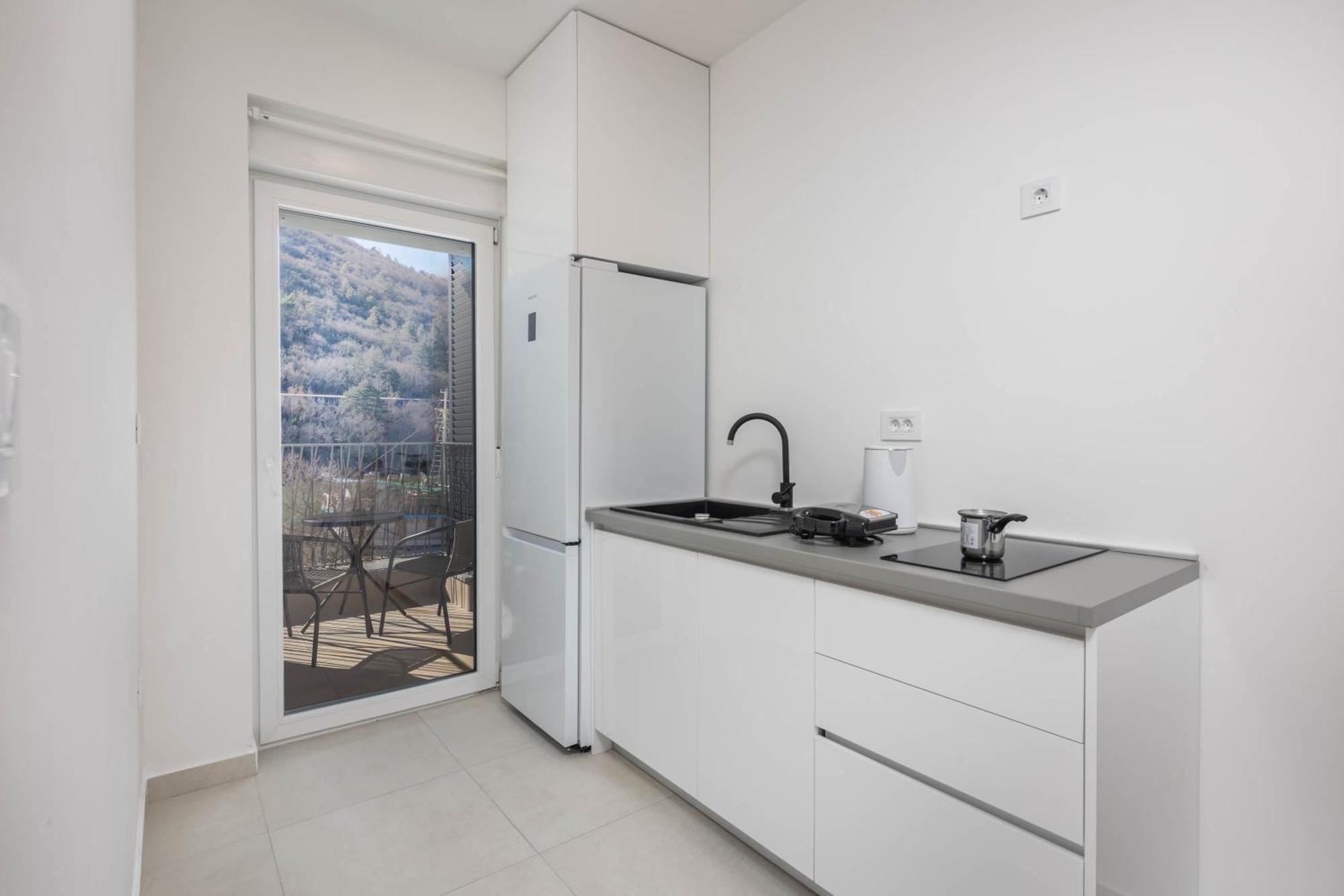 Apartment Seafront Andrijana - Happy Plomin