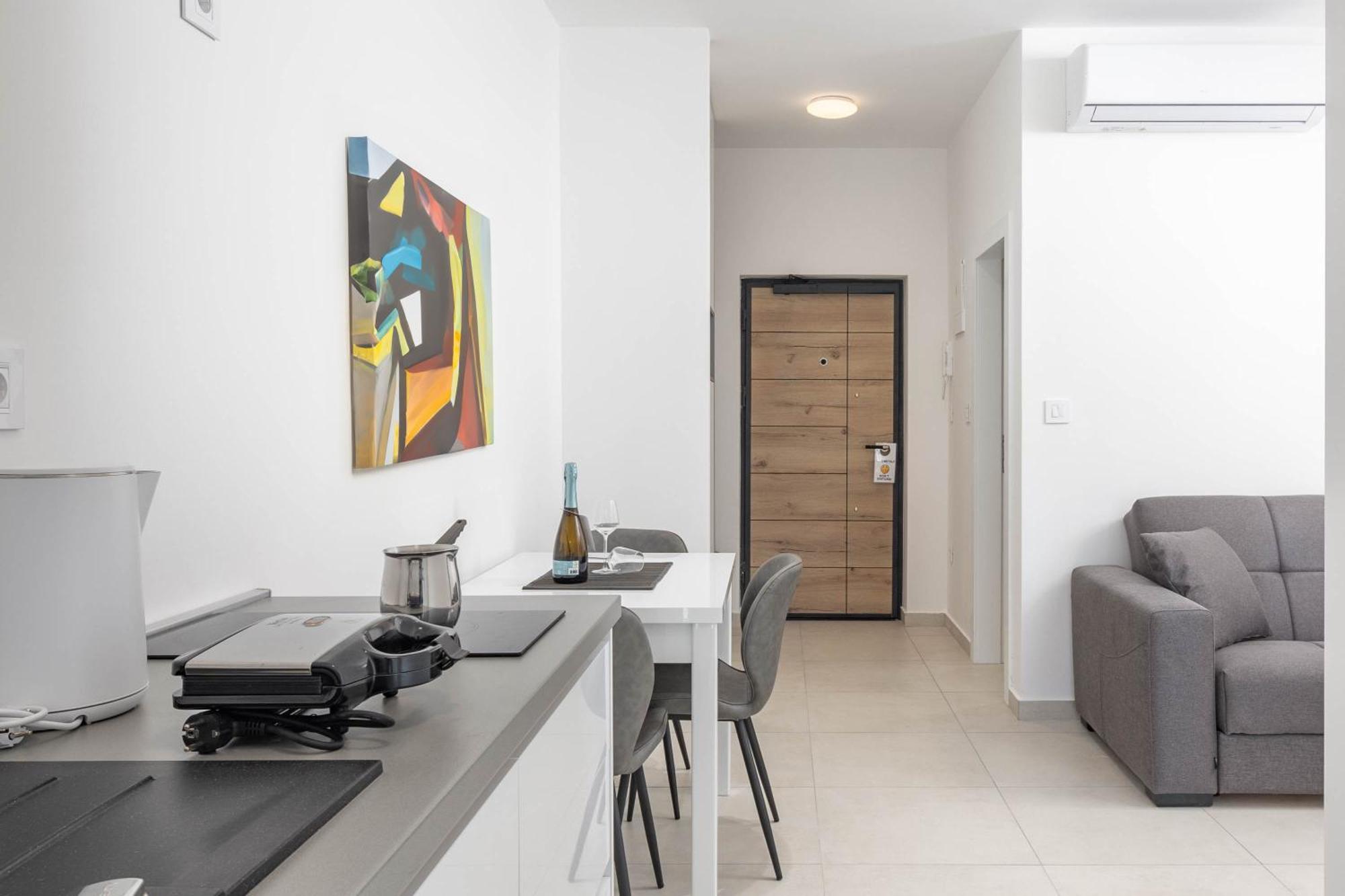 Seafront Andrijana - Happy Apartment