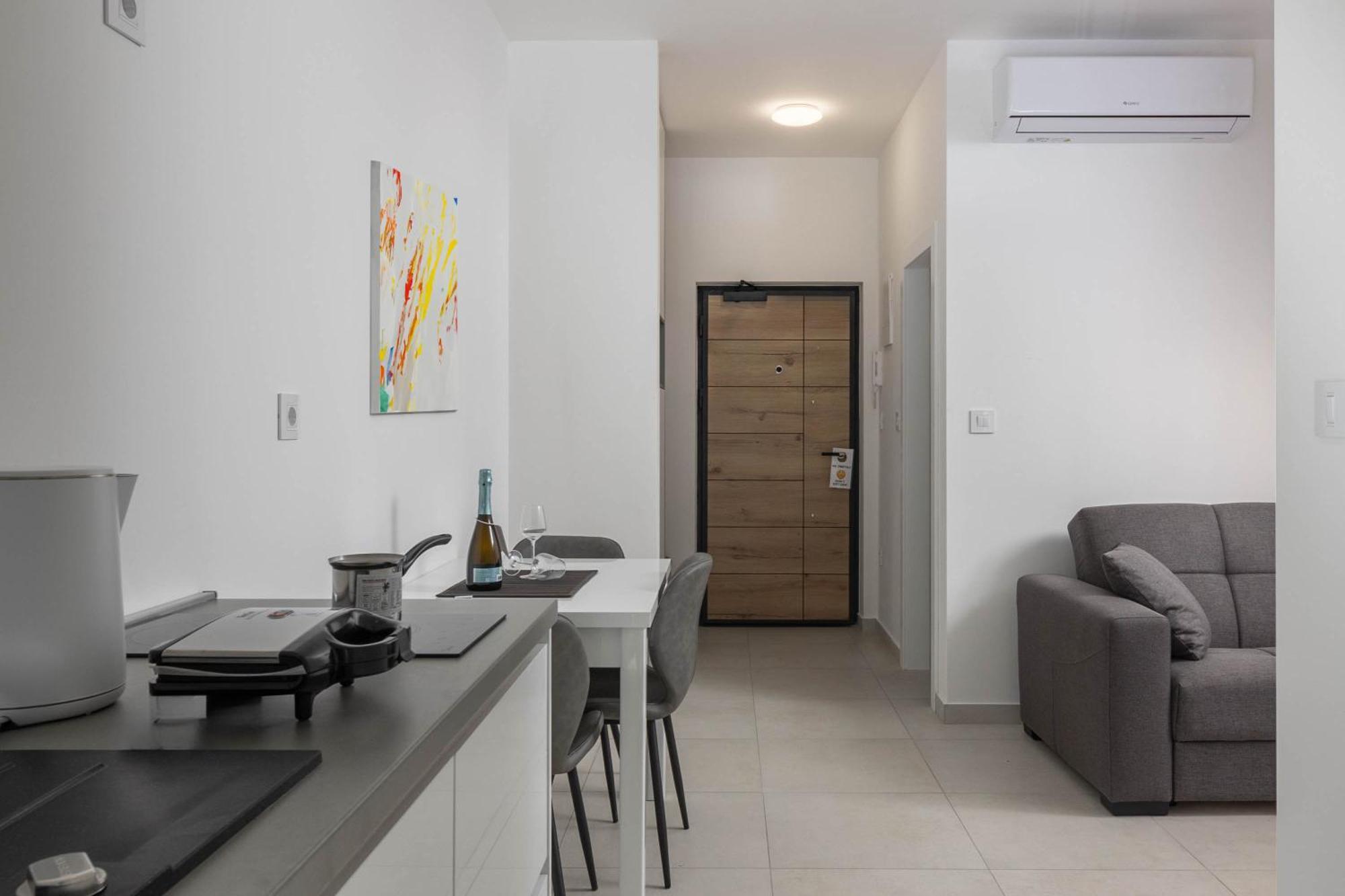 Apartment Seafront Andrijana - Happy Plomin